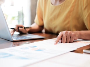 Businesswoman analyse marketing data. businesswoman analyse marketing data scaled