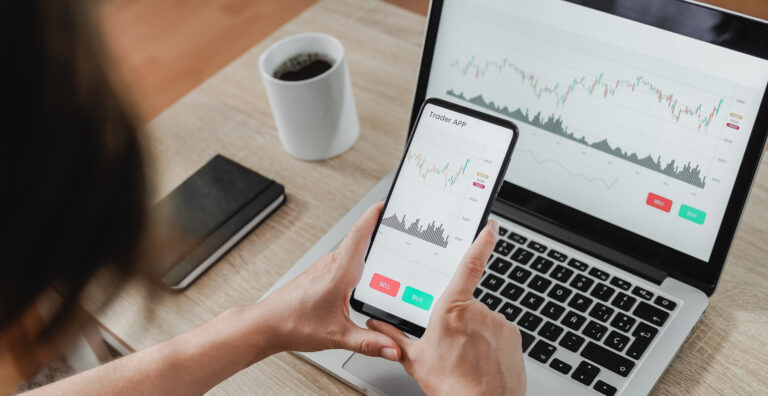 forex trader using crypto exchange mobile phone ap 2023 11 27 04 54 08 utc 1